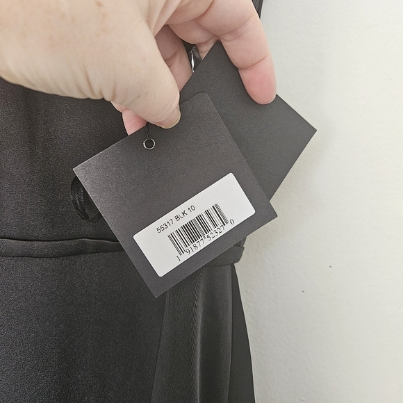 NWT Mac Duggal IEENA Fall 2021 black #55317 maxi formal gown size 10 - Picture 9 of 14